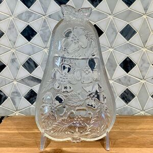 🍐Vintage hazel atlas pear dish with floral etching